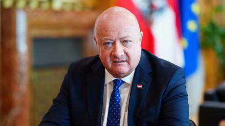 EU needs to talk to Russia – Austrian chancellor