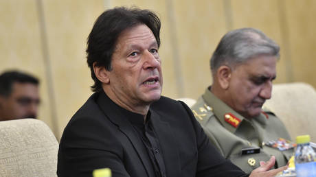 Former cricket greats appeal to Pakistan for better treatment of Imran Khan