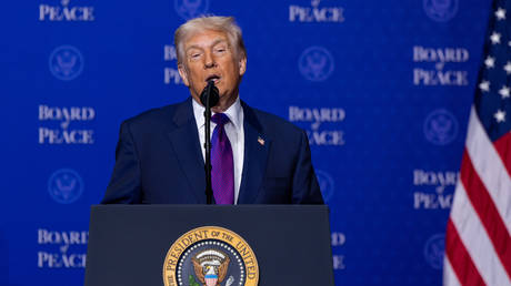 Trump sets deadline for Iran deal