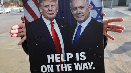 CIA headhunting Iranian informants