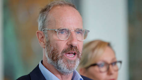 Australia helping US ‘rain down horror’ on Iran – senator