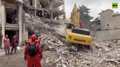 US to send thousands more soldiers to the Middle East, reports say, as Trump claims ‘negotiations’ continue