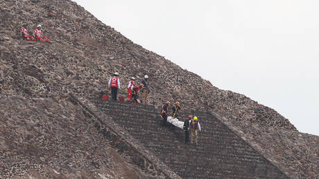 Shooting at iconic Mexico pyramid leaves tourist dead and others injured (GRAPHIC VIDEOS)