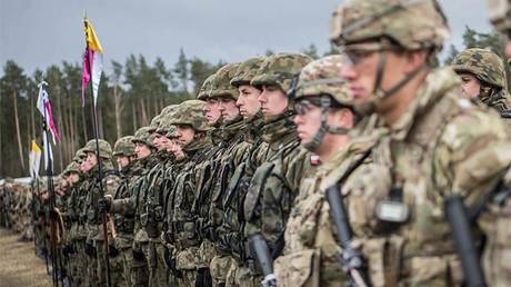 US warns key Ukraine backers of delays in weapons deliveries – FT