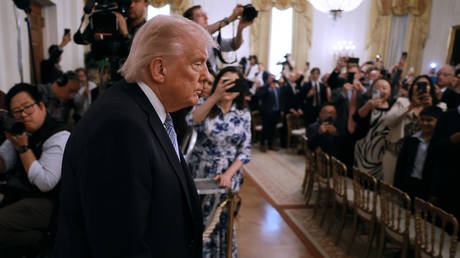 White House put on lockdown after shooting nearby (VIDEO, PHOTO)