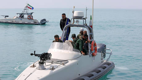 Tehran denies US claim about sinking Iranian boats