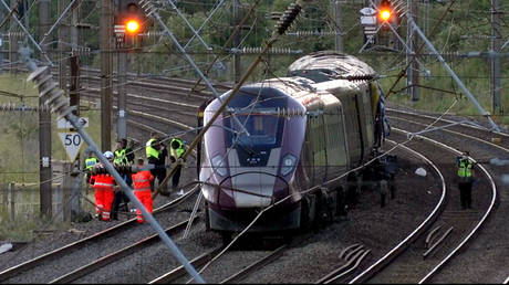 UK train collision leaves dozens seriously injured (VIDEOS)