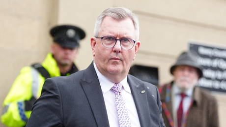 Veteran UK politician forfeits knighthood after child rape conviction