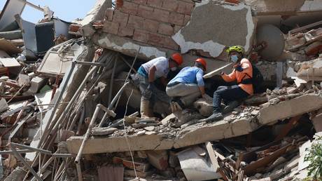 More earthquakes rock Venezuela as death toll rises to 1,430