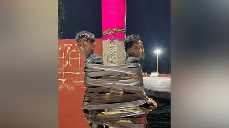 Mexican ‘Batman’ vigilante goes after ‘rats’ with duct tape (PHOTOS)