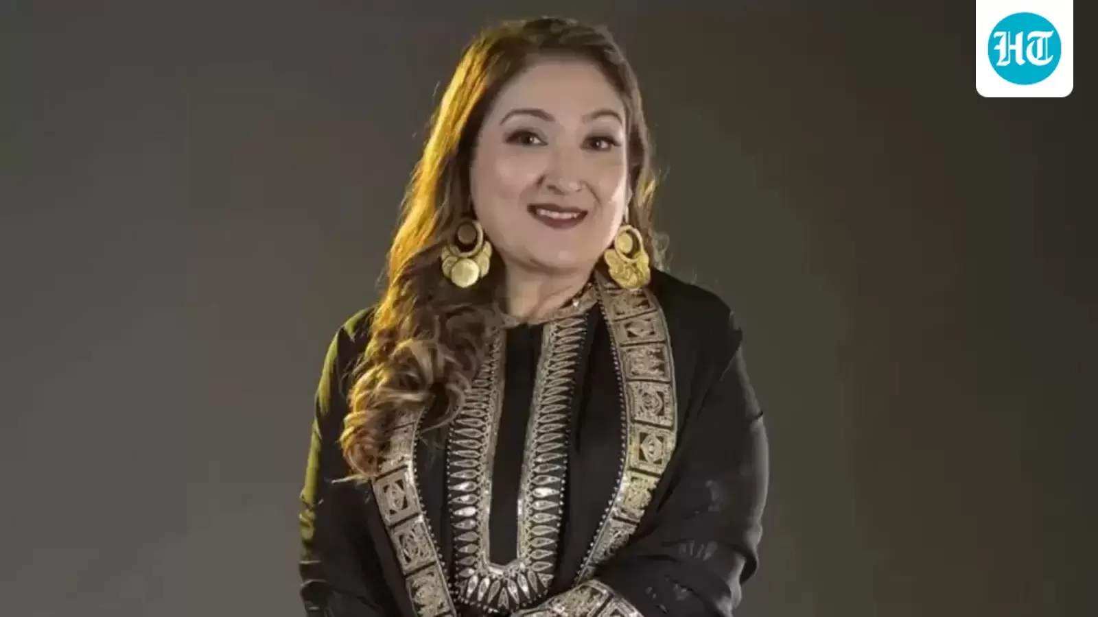 Why does Sunita Ahuja swear a lot despite being so religious? Says, ‘kaun si aurat gaali nahi deti hai?’