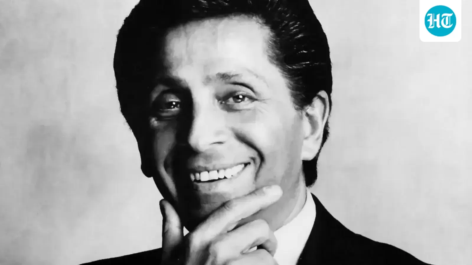 Italian fashion designer Valentino Garavani dies at 93