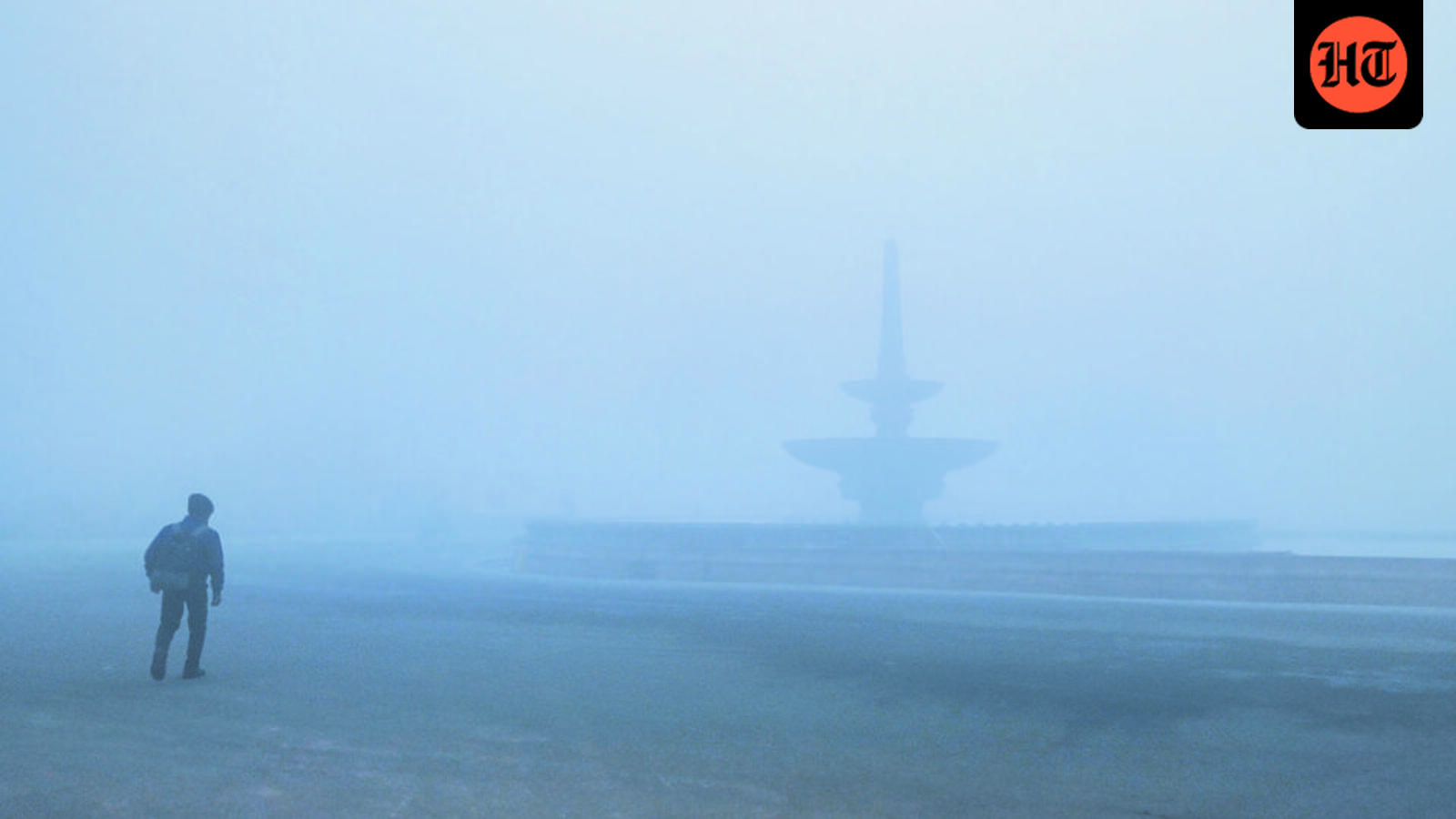 Toxic smog blurs visibility in Capital; 228 flights cancelled