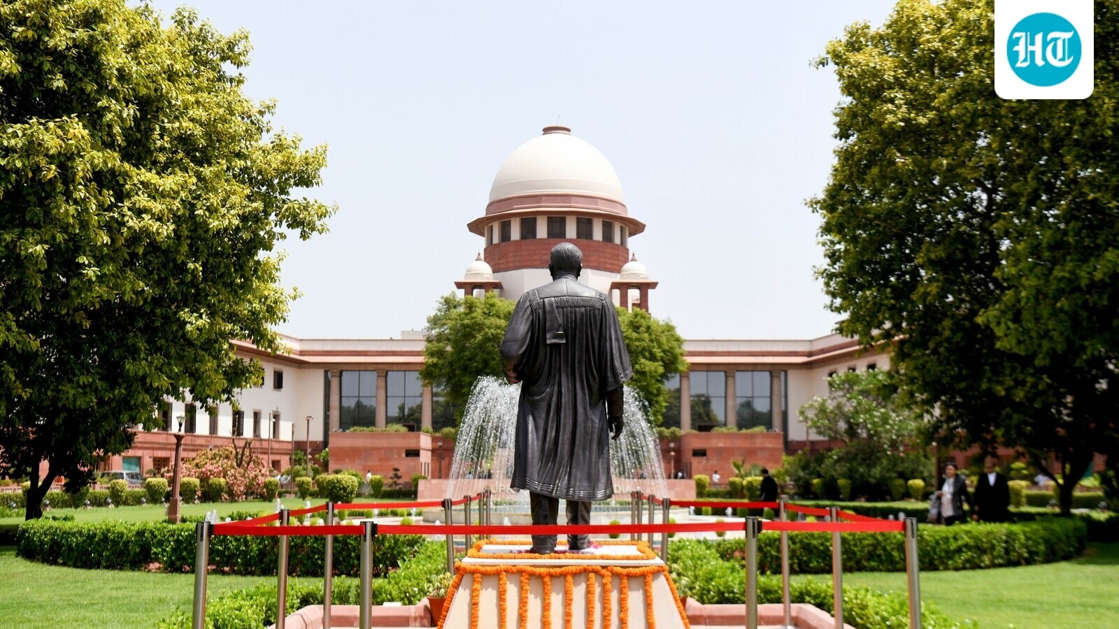 SC asks Bihar authorities to provide free legal aid to voters left out of SIR list