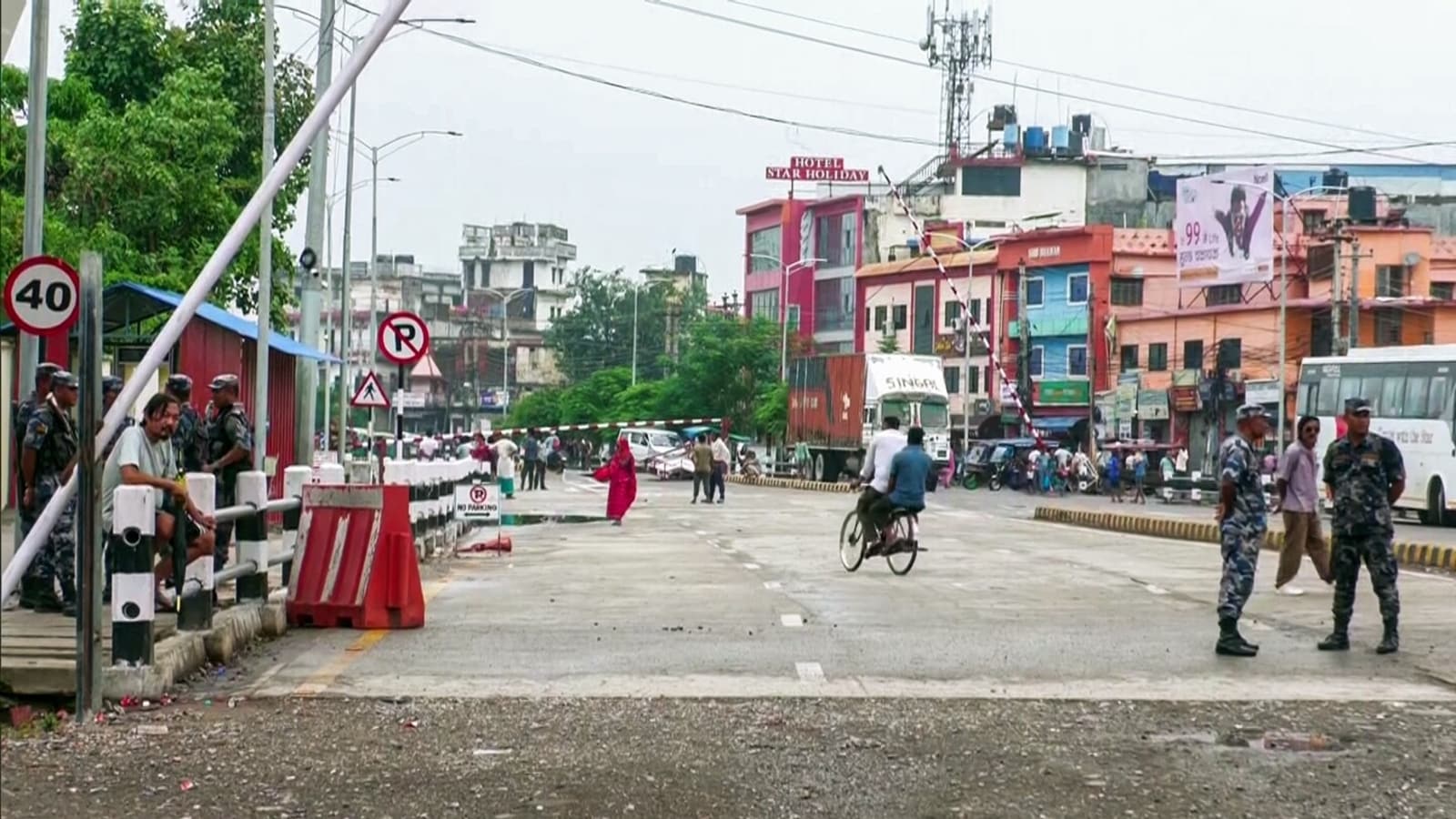 Sonauli border in UP reopens after four days amid Gen Z protests, unrest in Nepal