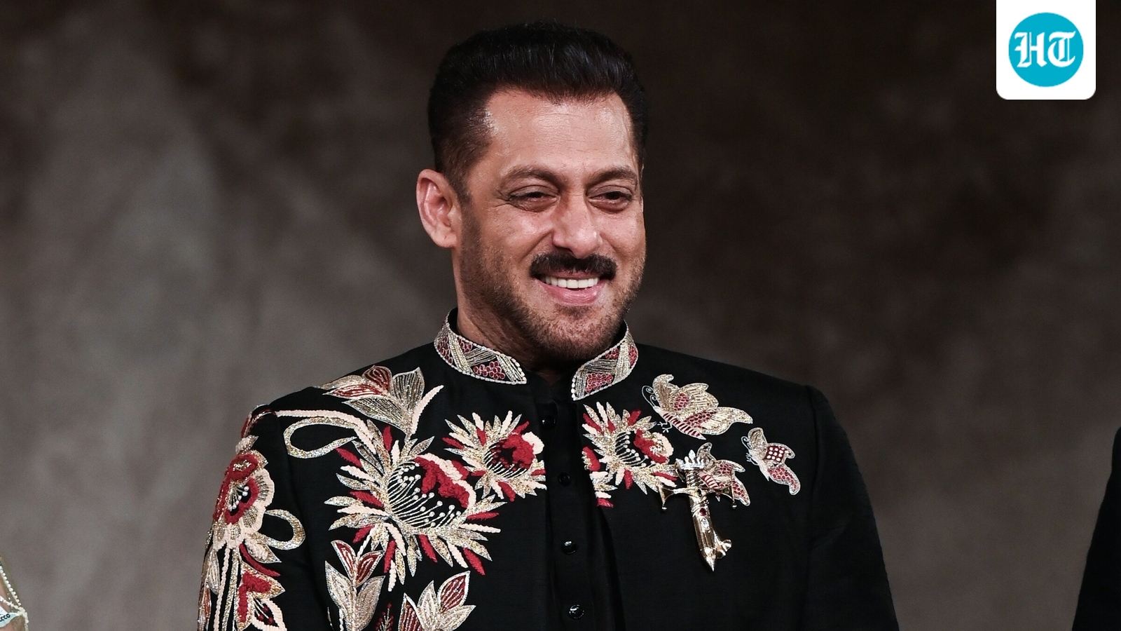 Salman Khan to celebrate 60th birthday with family, directors to pay special tribute to superstar: Report