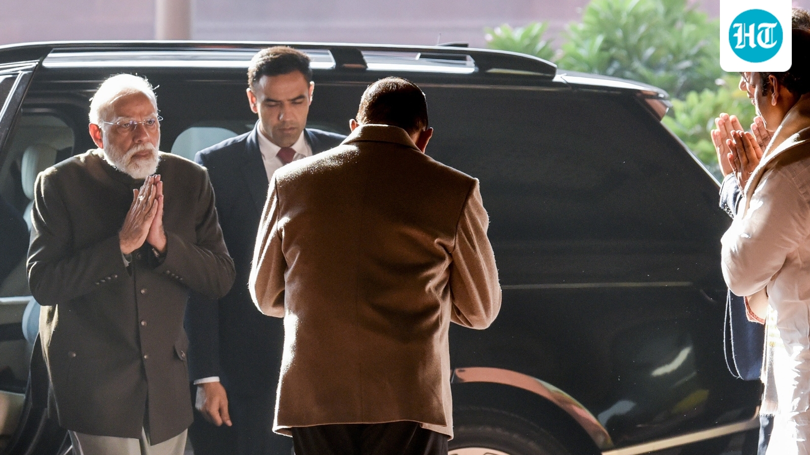 'Majdoor aapke sath khada': PM Modi's big boost to NDA MPs from Uttar Pradesh