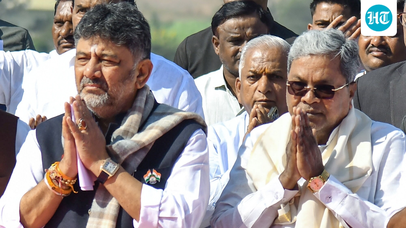 Sonia Gandhi to resolve Karnataka Congress crisis? Siddaramaiah, Shivakumar to meet her in Delhi tomorrow