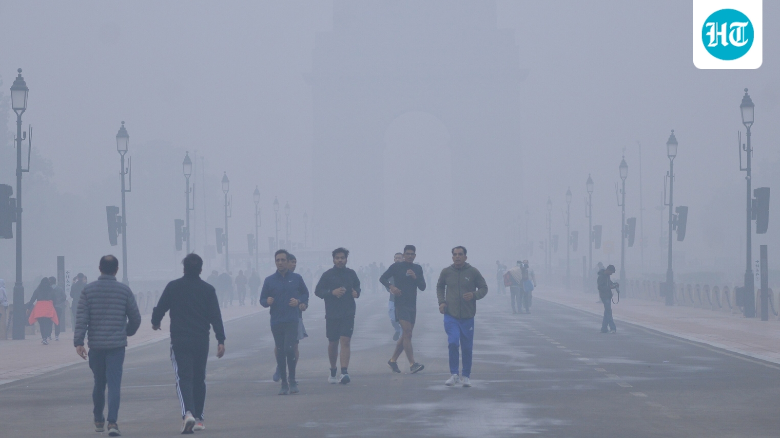 Dense fog, low winds bring Delhi AQI near ‘severe’ level; over 150 flights delayed