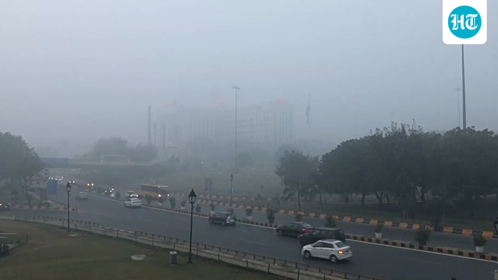 Delhi shivers at 4.4°C, wakes up to near-zero visibility, ‘very poor’ air