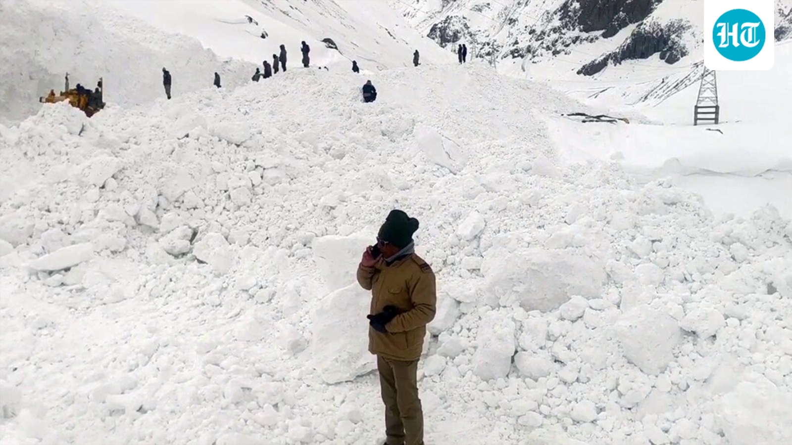 Ladakh avalanche live updates: 7 dead, 5 injured in massive avalanche near Zoji La; Srinagar-Leh highway blocked