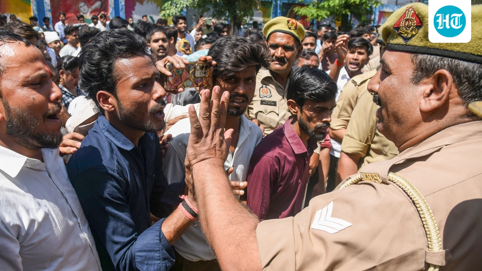 8-hour workday,  ₹20,000 salary: What Noida workers' protest is about | Top points