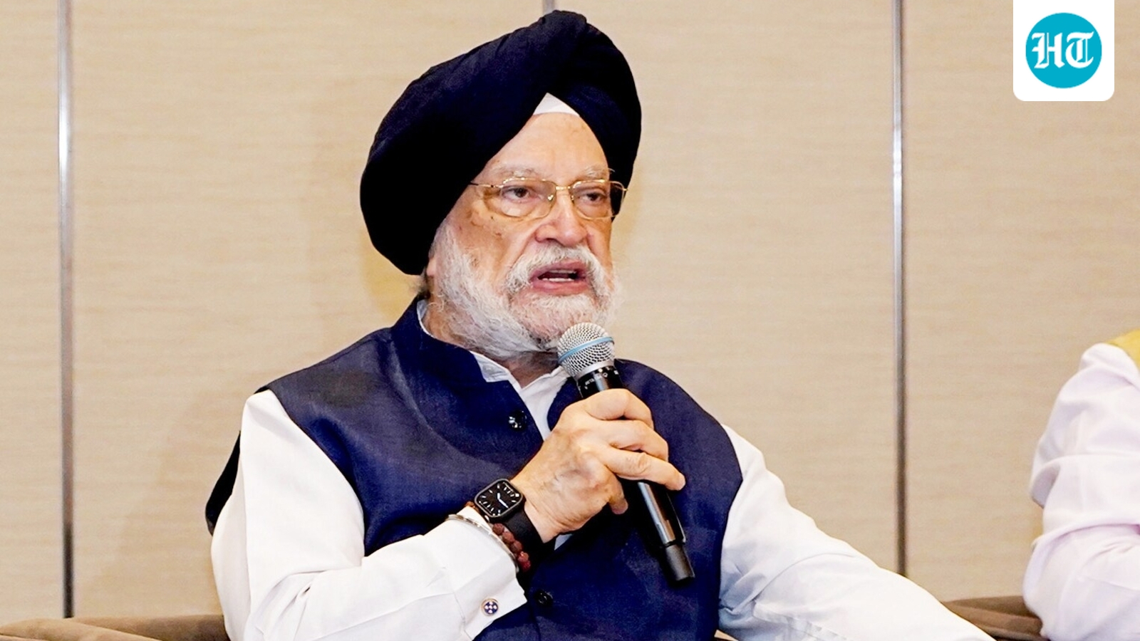 'Automobile manufacturers say no difficulty with E20 fuel': Hardeep Puri