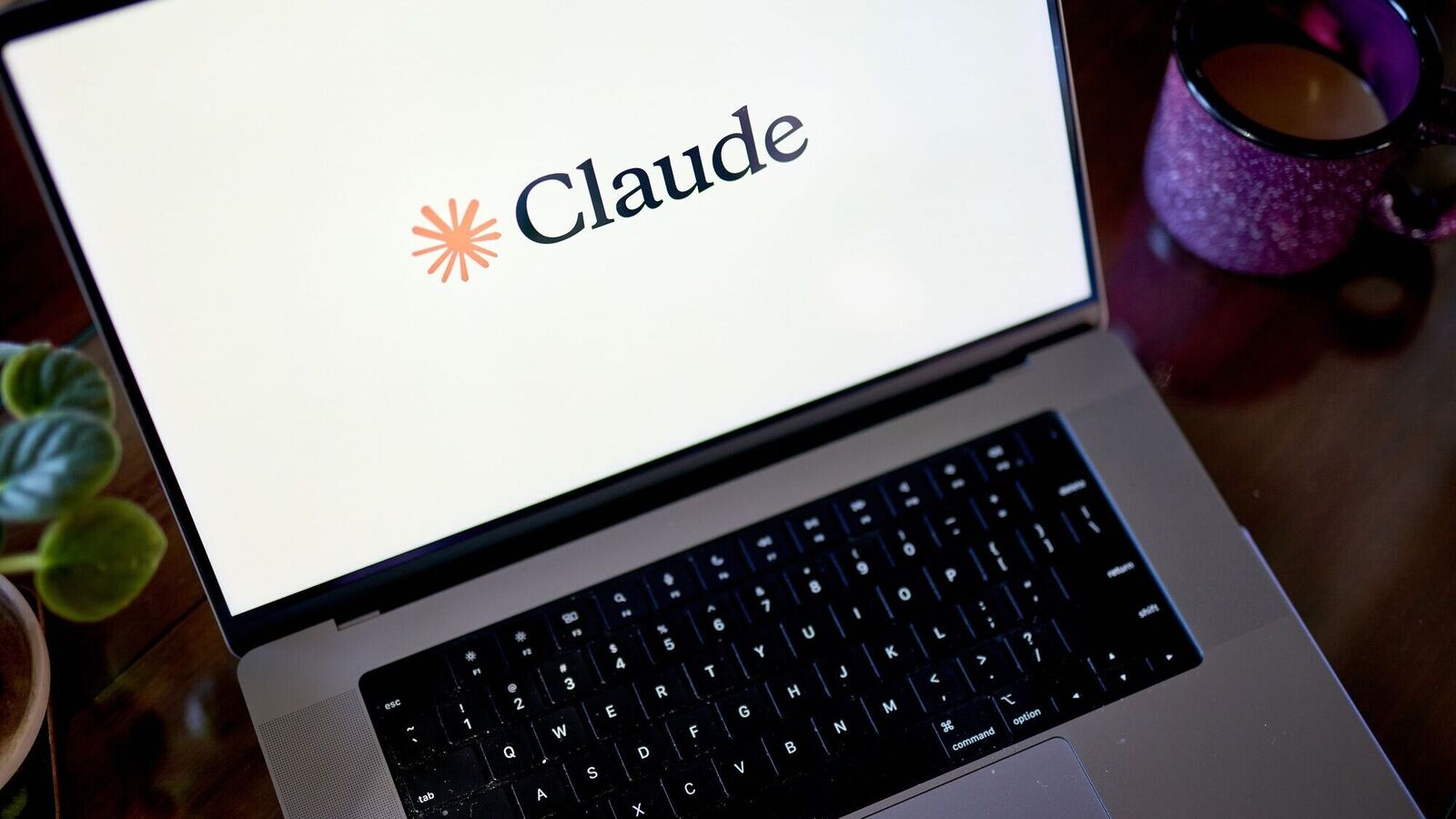 Amid ChatGPT Atlas buzz, Claude Desktop quietly launches with screenshot, window sharing and voice control