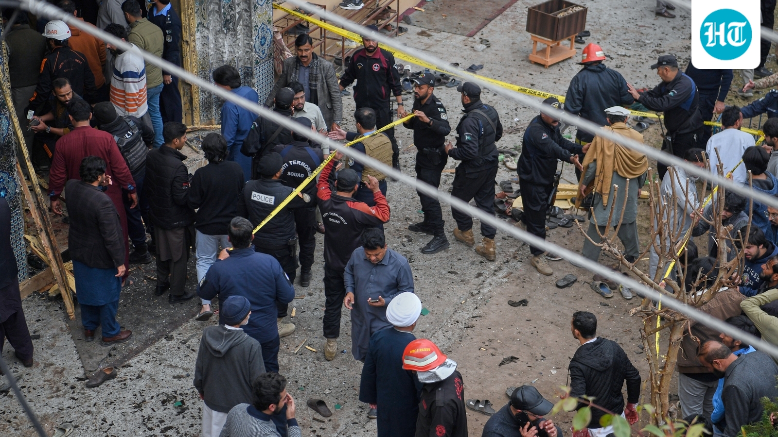 Islamic State claims responsibility for Pakistan suicide bombing; US embassy issues security alert