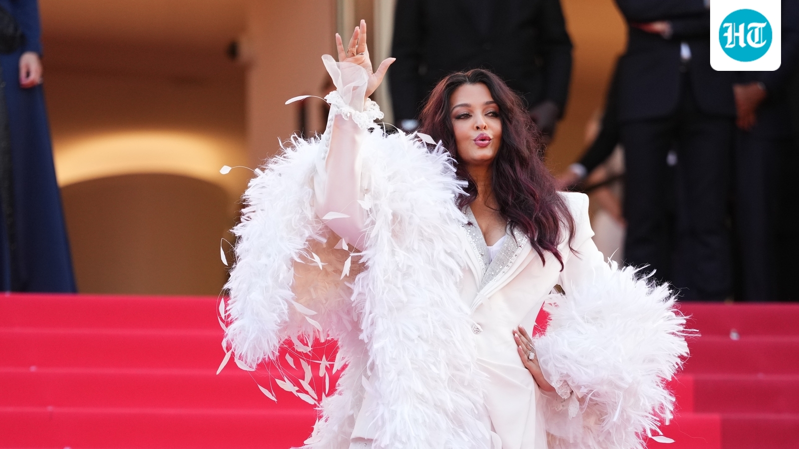 Aishwarya Rai Bachchan warns young actors against ‘manufactured’ things: ‘Be true to yourself’