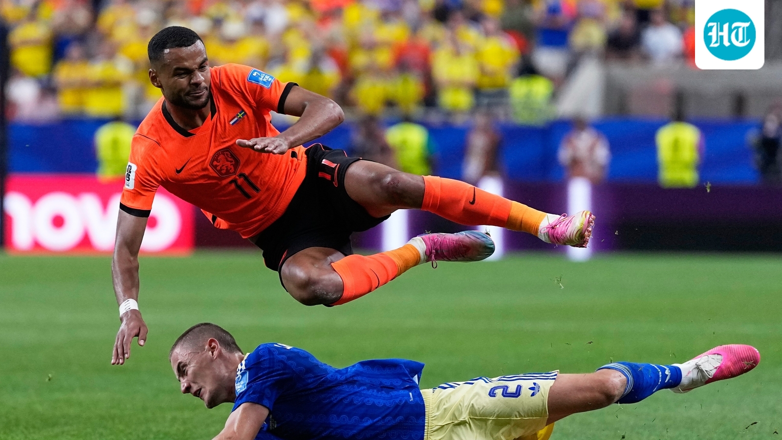Netherlands thump Sweden in Houston to get World Cup liftoff