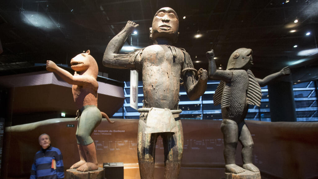 French parliament debates bill on return of artworks looted during colonial era