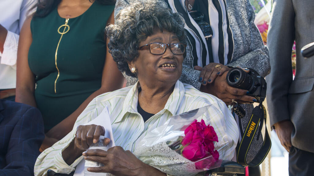 US civil rights pioneer Claudette Colvin dies at 86
