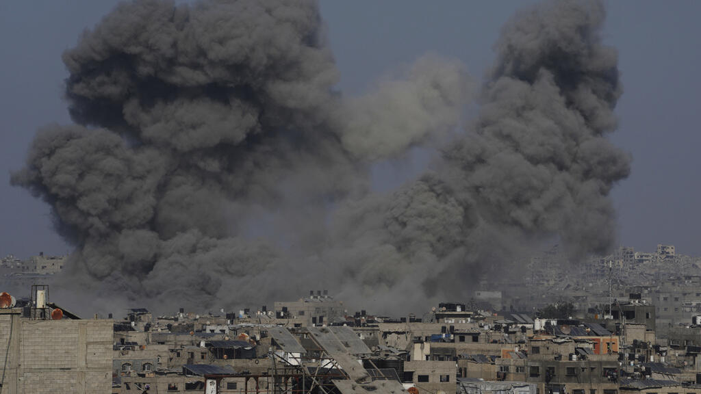 'Death follows us everywhere': Israel pounds Gaza City as it vows to press on with offensive