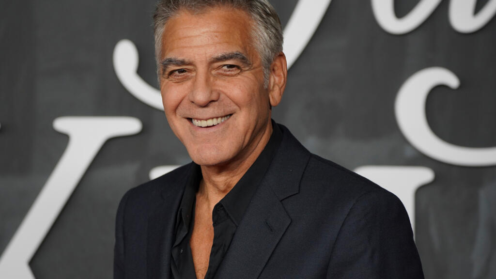 French minister criticises Clooney's fast-tracked passport as 'double standard'