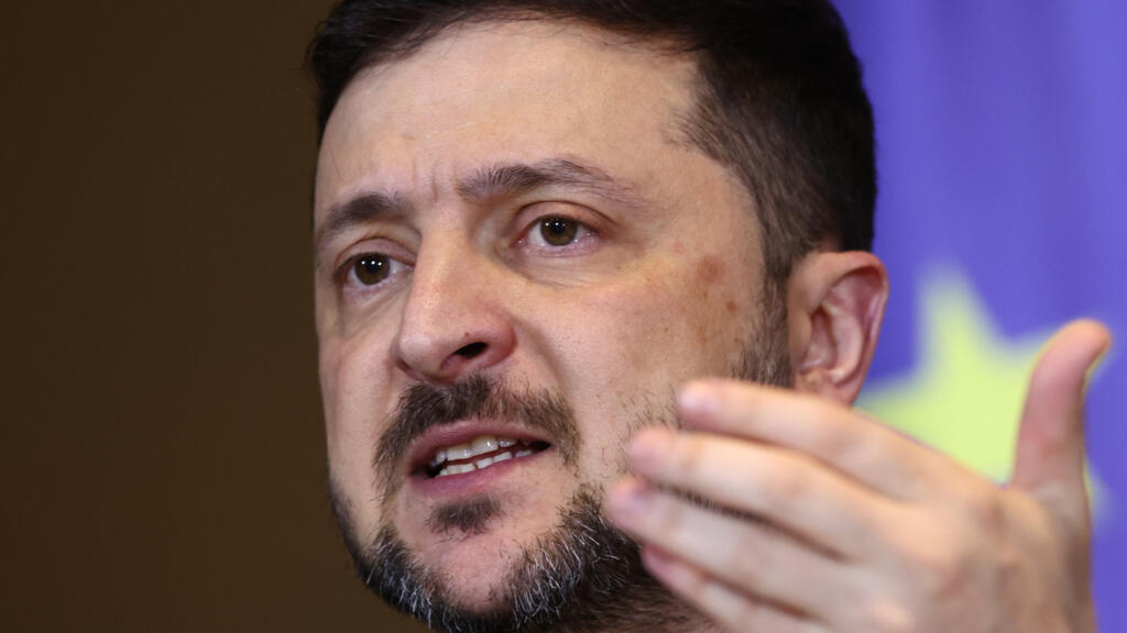 Zelensky and Putin issue warnings to each other and Europe
