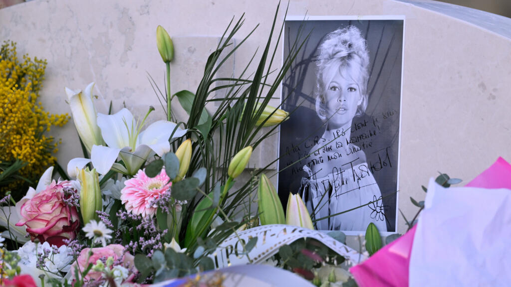 Brigitte Bardot's funeral takes place as Saint-Tropez bids adieu to cinema icon
