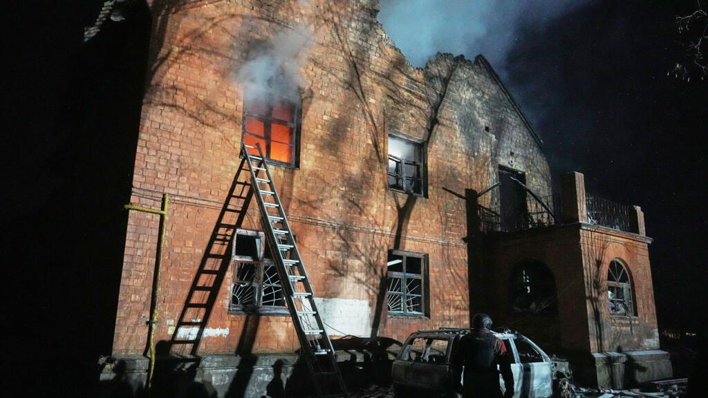 Live: Russia pounds Kyiv in massive attack after rejecting peacekeeping plan