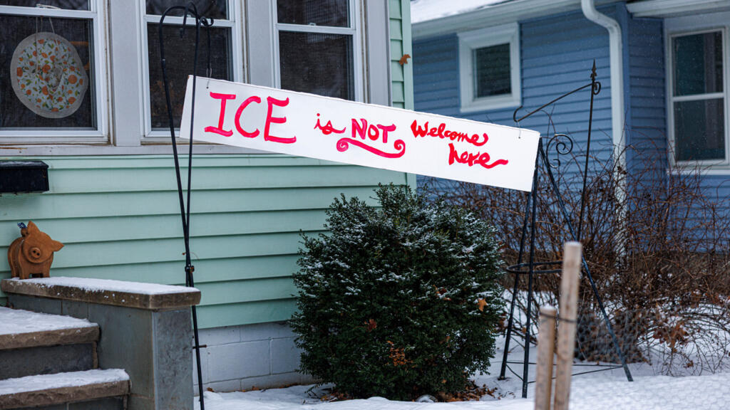 ‘Secret’ ICE memo allows agents to forcibly enter homes without a judge’s warrant