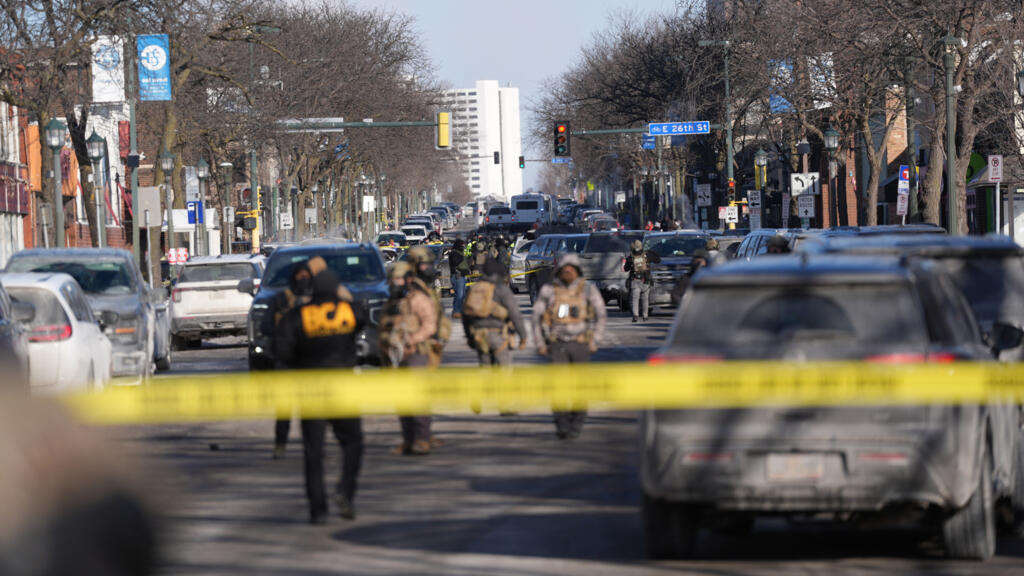 US federal agents carry out 'another horrific shooting' in Minneapolis, governor says