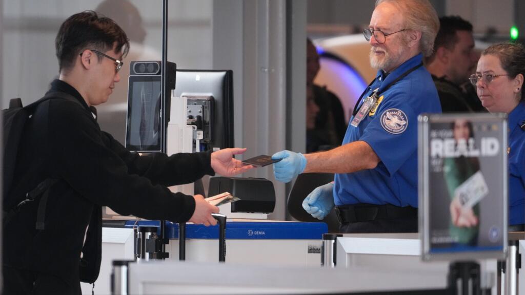 Trump to order immediate pay for TSA as 41-day shutdown continues