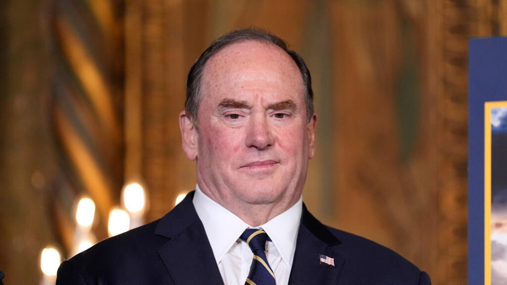 Pentagon removes top Navy official amid military shake-up