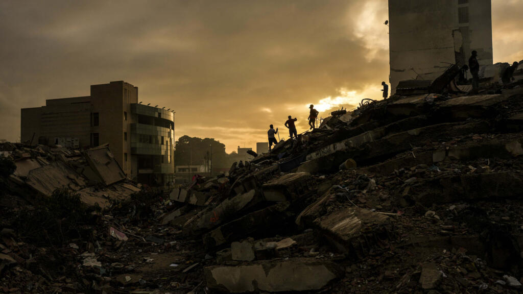 Venezuelans left frustrated by lack of goverment response as earthquake death toll rises