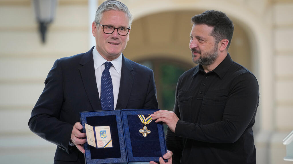 Both UK and Ukraine say goodbye to Keir Starmer
