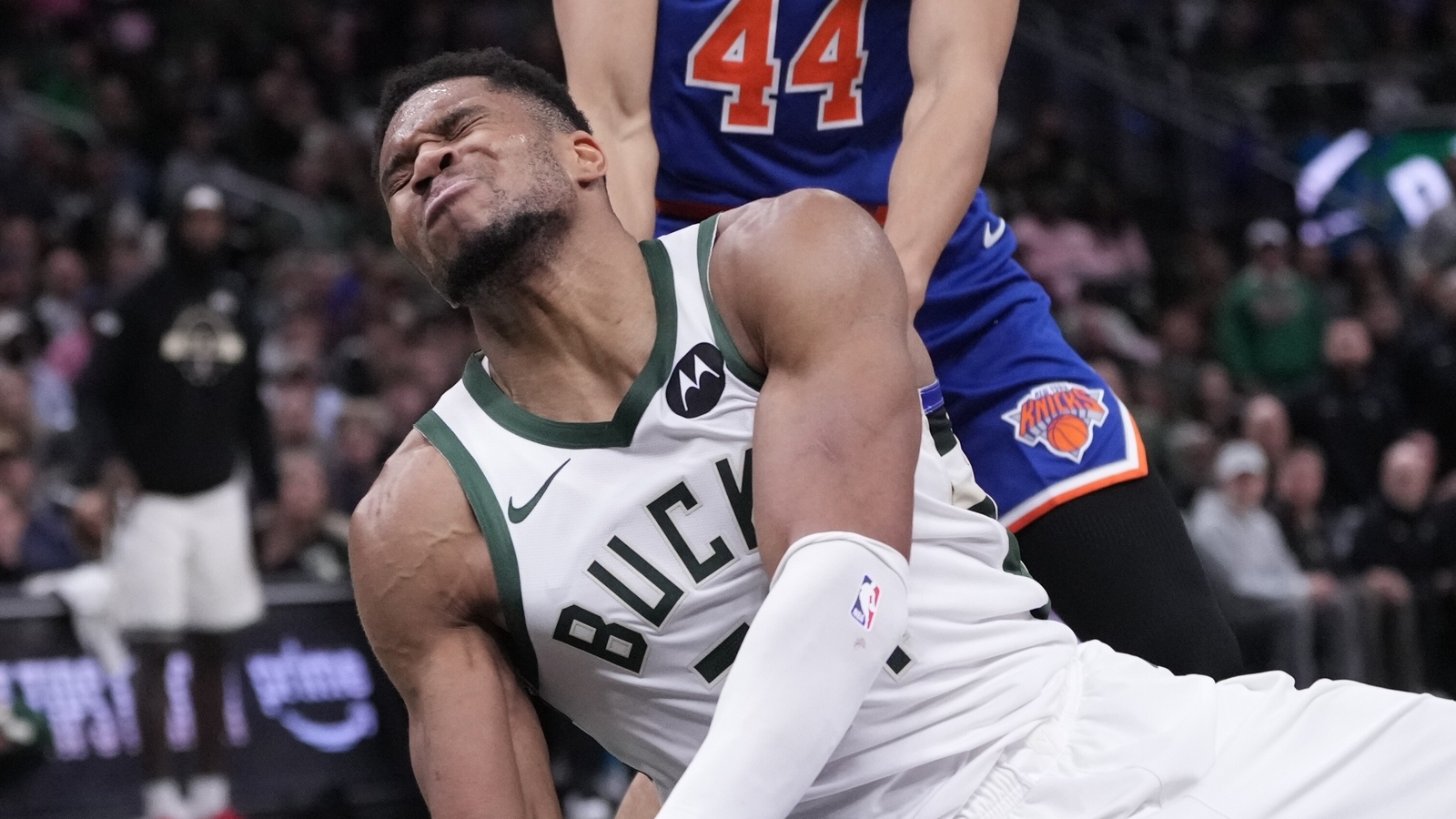Why isn't Giannis Antetokounmpo playing tonight? Here's when the Bucks star could return after knee injury