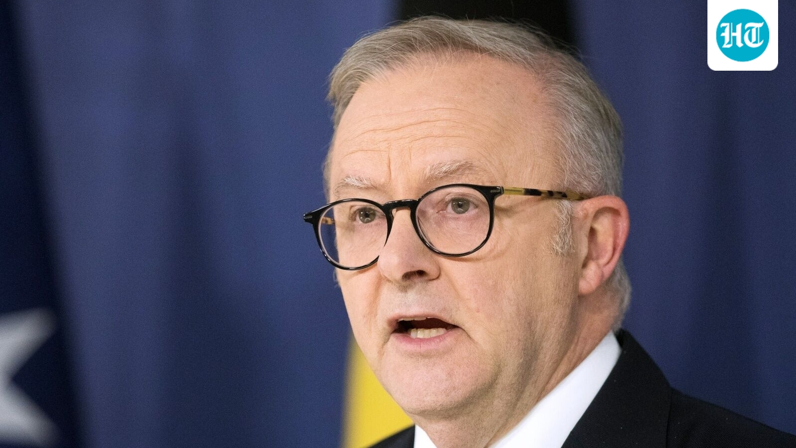 Australian PM says no evidence to suggest Bondi Beach shooters were part of a cell