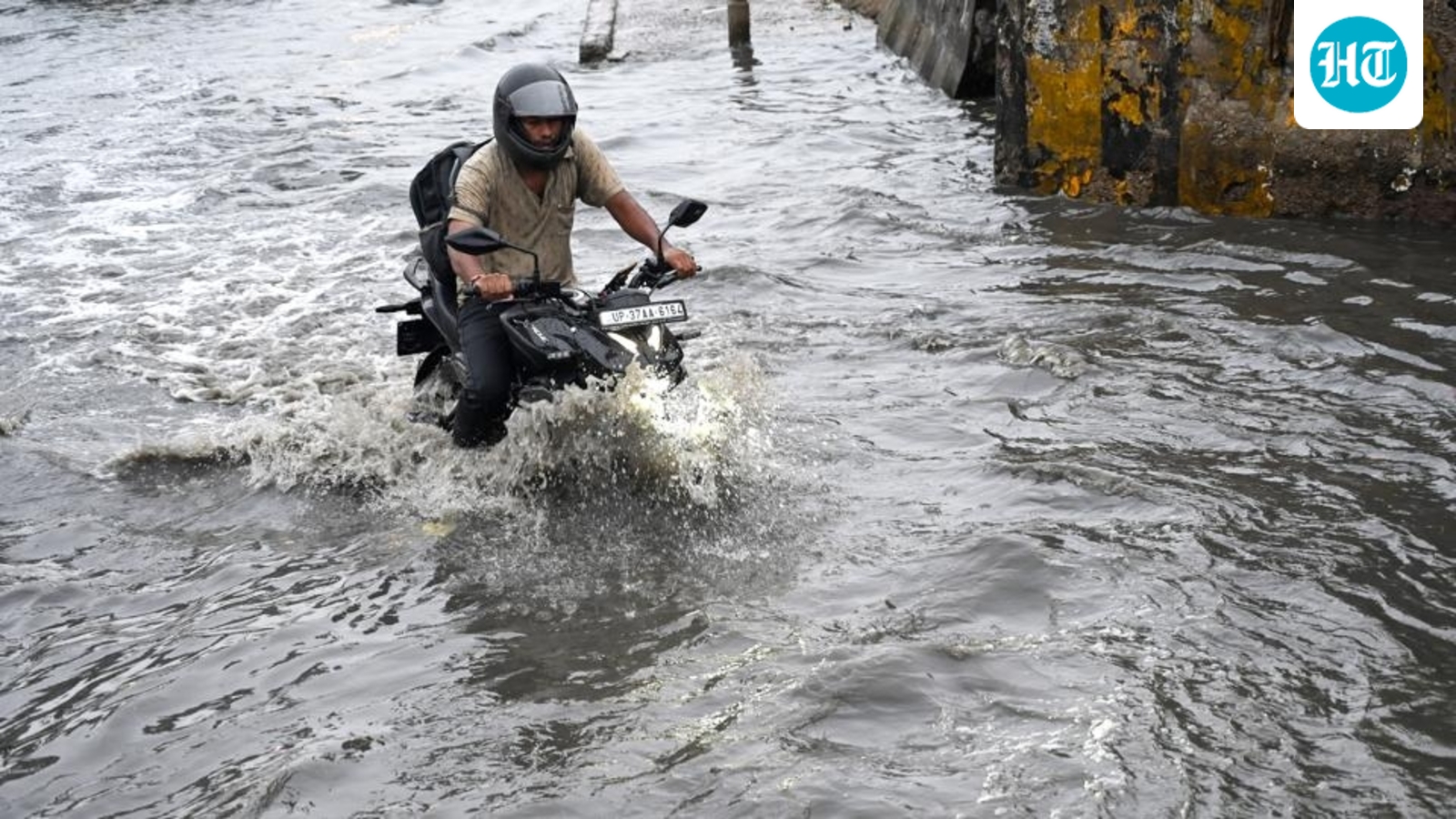 Weather today LIVE: Severe waterlogging in Gurugram, WFH advised; IMD rain alerts in Delhi, Ghaziabad