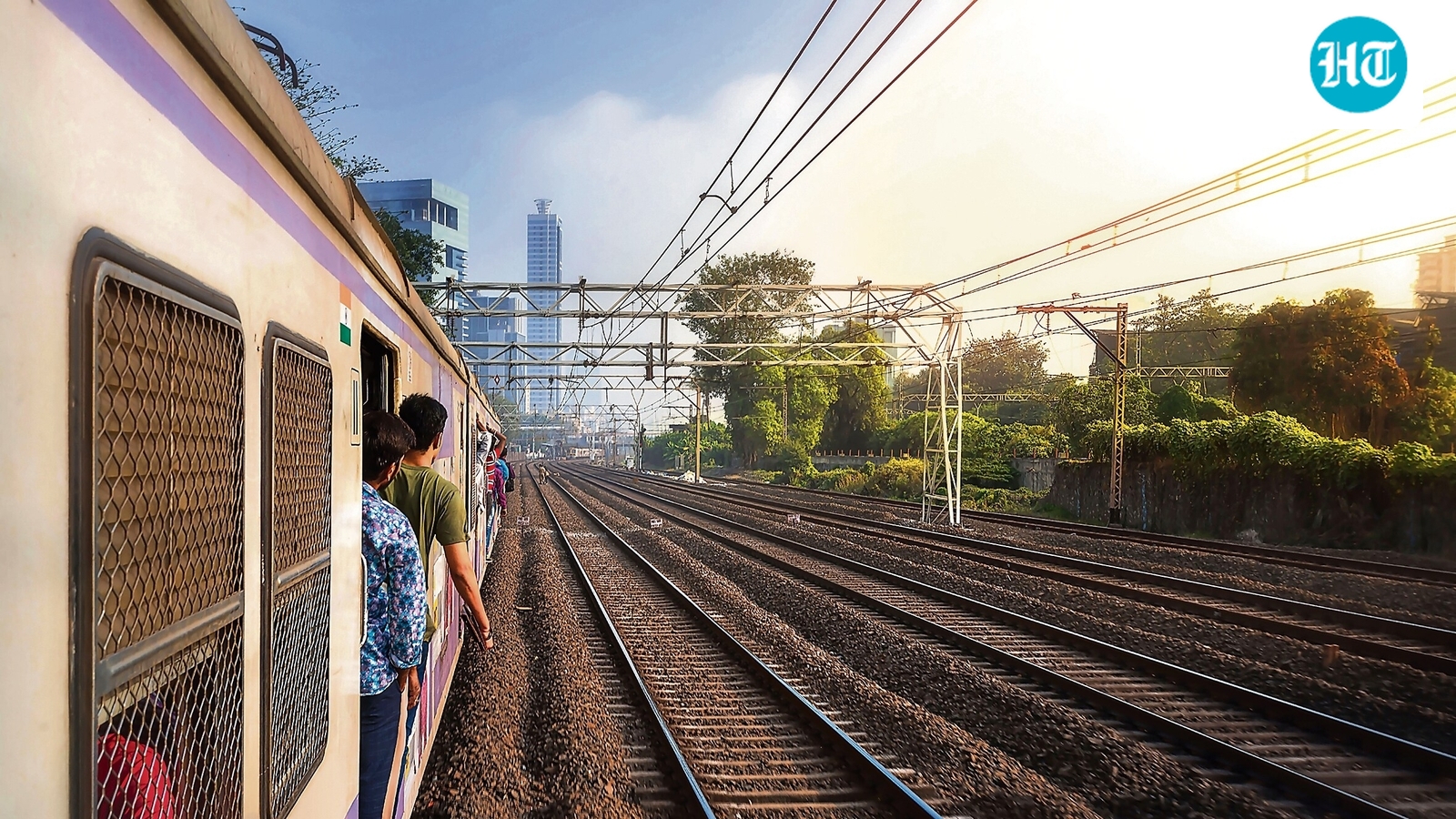 Mumbai local stabbing incident: Mumbaikars share safety concerns of travelling in the city's most used transport