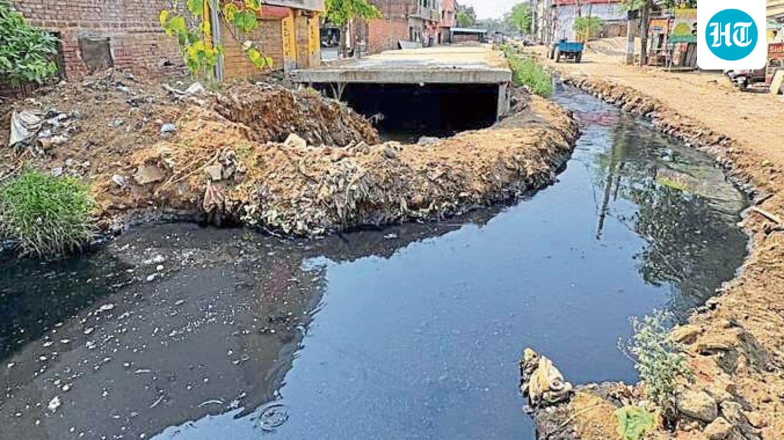 Migrant worker rescued from Kerala drain, claims he was trapped there by a magician