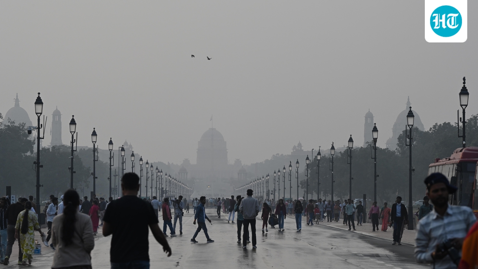 Delhi's toxic air remains ‘very poor’ with AQI 397; protesters stun cops with chilli spray